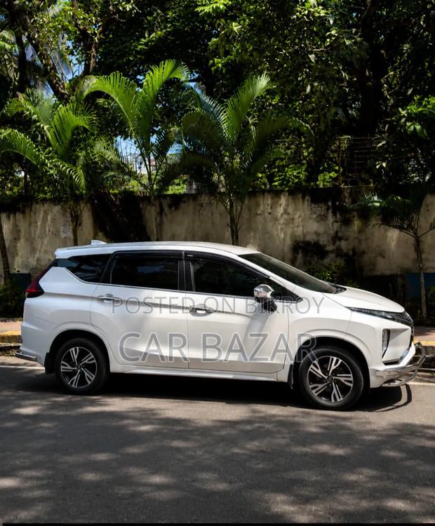 Mitsubishi Xpander Cross 2021 White