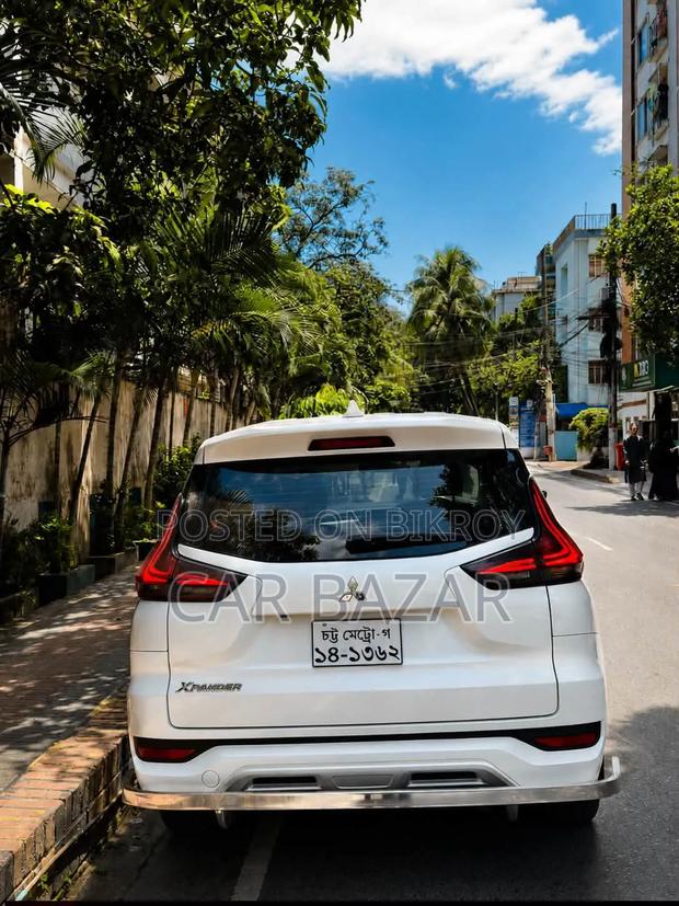 Mitsubishi Xpander Cross 2021 White