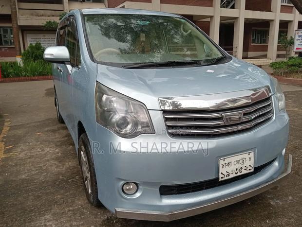 Toyota Corolla 2012 Blue