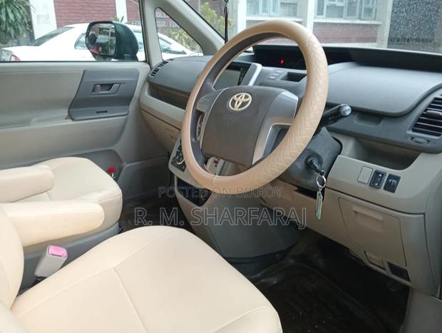 Toyota Corolla 2012 Blue