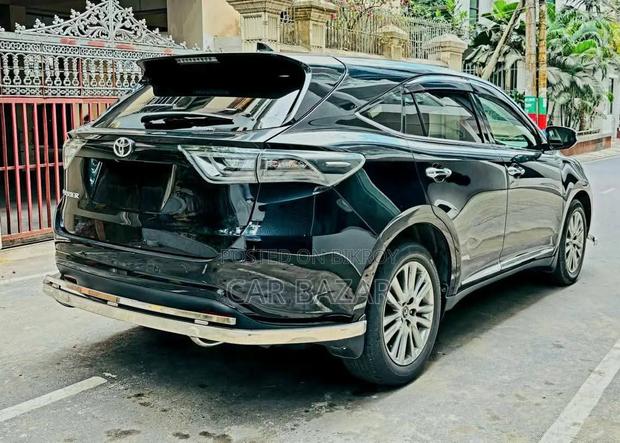 Toyota Harrier 2.0 2014 Black