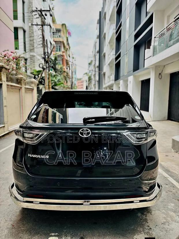 Toyota Harrier 2.0 2014 Black