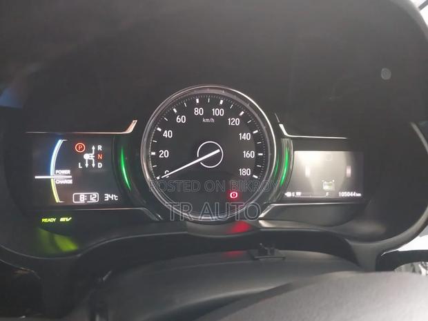 Honda Grace 2018 Silver
