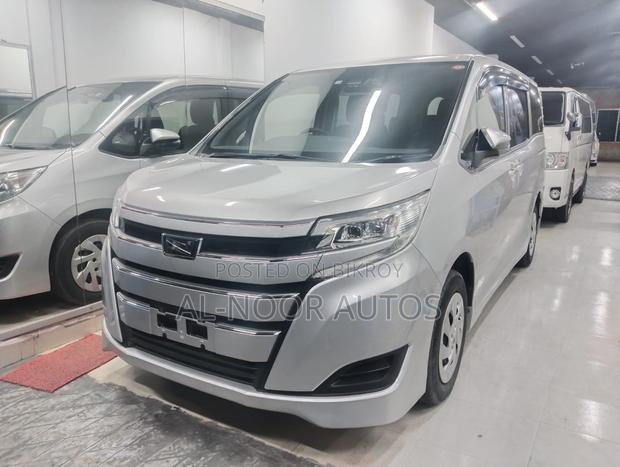 Toyota Noah 2.0 FWD (8 Seater) 2020 Silver