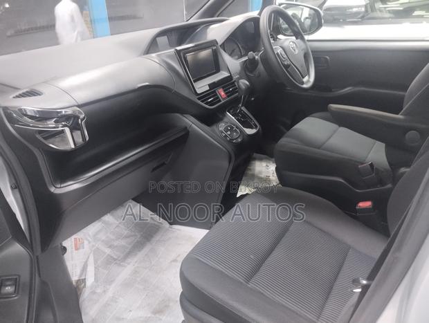 Toyota Noah 2.0 FWD (8 Seater) 2020 Silver