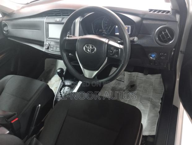 Toyota Corolla Fielder 1.5 Hybrid FWD 2021 White