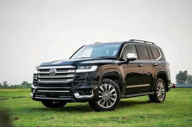 Toyota Land Cruiser LC300 2021 Black