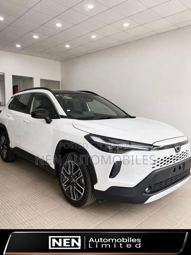 New Toyota Corolla Cross 2025 White