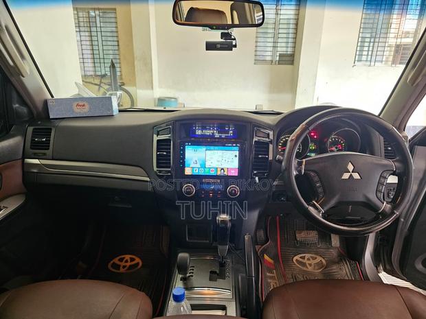 Mitsubishi Pajero 2006 Silver