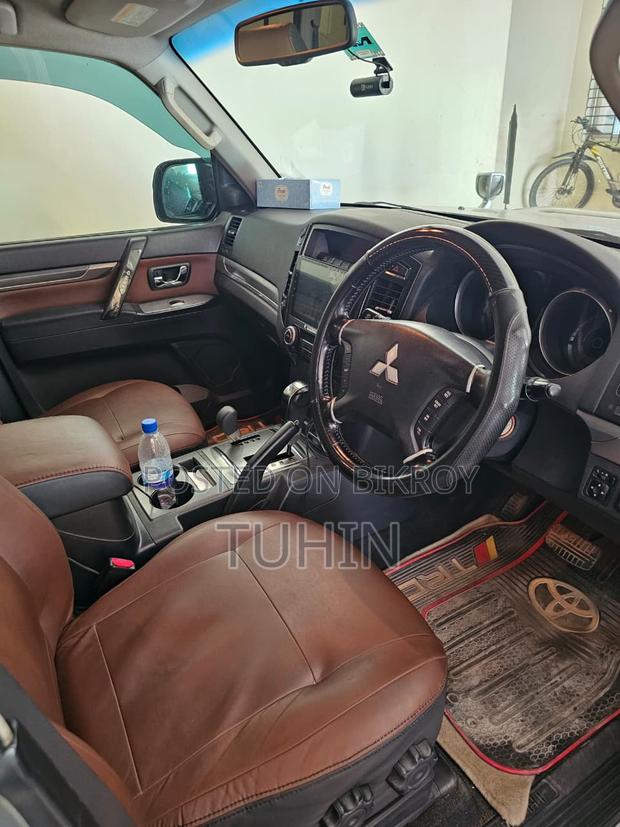 Mitsubishi Pajero 2006 Silver