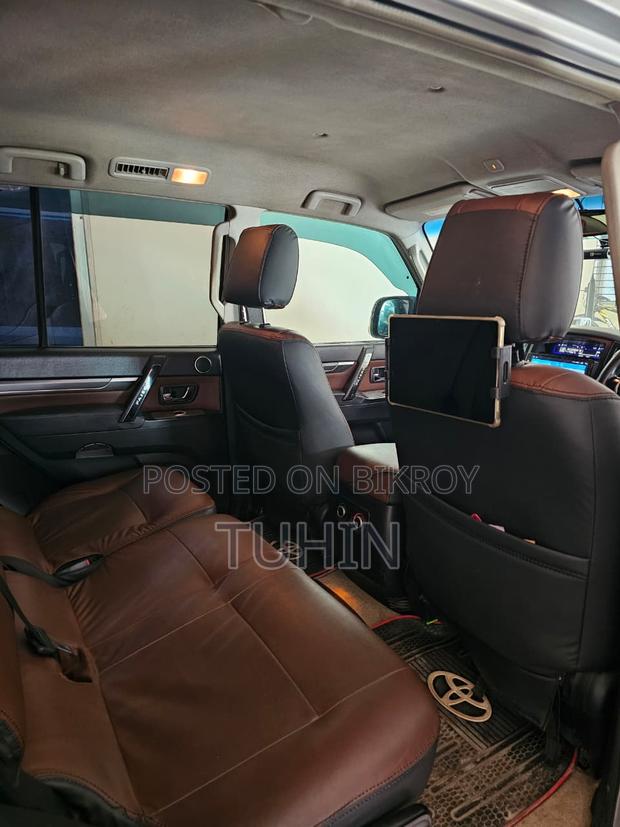Mitsubishi Pajero 2006 Silver
