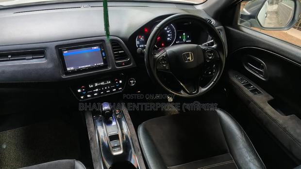 Honda Vezel 1.5 Hybrid 2WD 2016 White