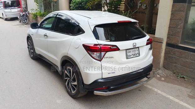 Honda Vezel 1.5 Hybrid 2WD 2016 White
