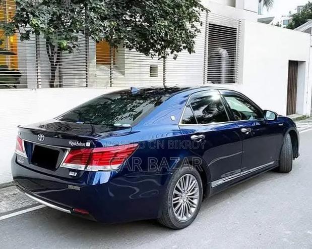 Toyota Crown 2016 Blue