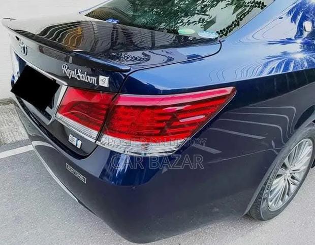 Toyota Crown 2016 Blue