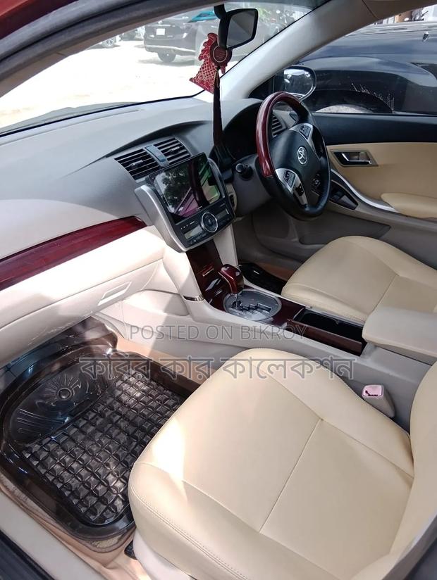Toyota Premio 2013 Maroon