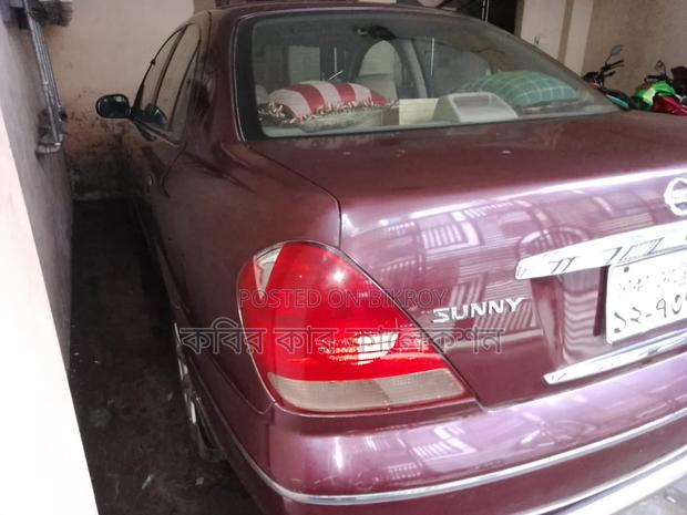 Nissan Sunny 2008 Maroon