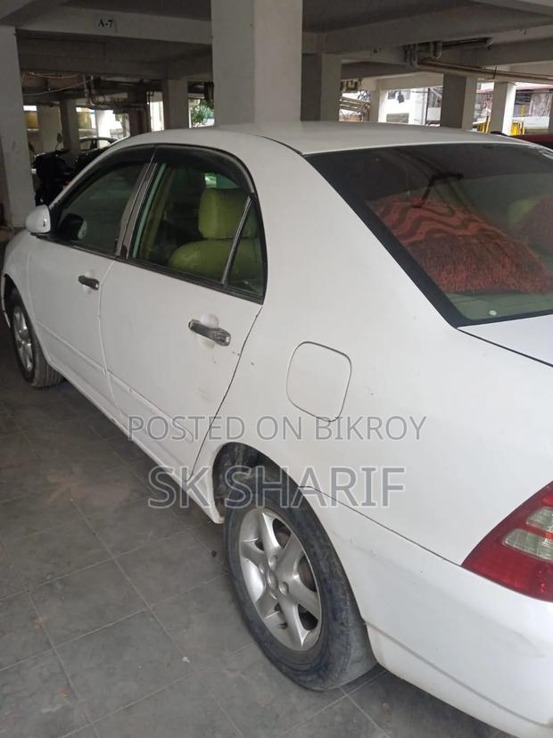 Toyota Corolla 2004 White