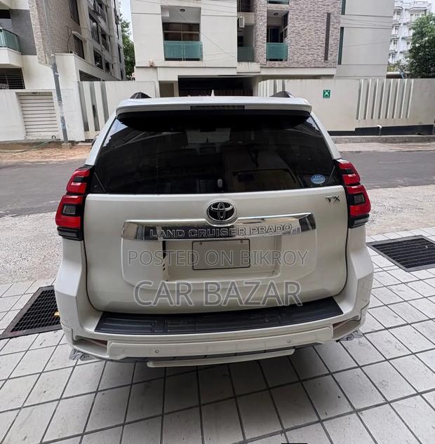 Toyota Land Cruiser Prado 2.7 2019 Pearl