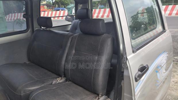 Toyota Noah 2004 Silver