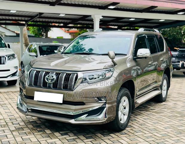 Toyota Land Cruiser Prado 2.8 D-4d 2015 Brown