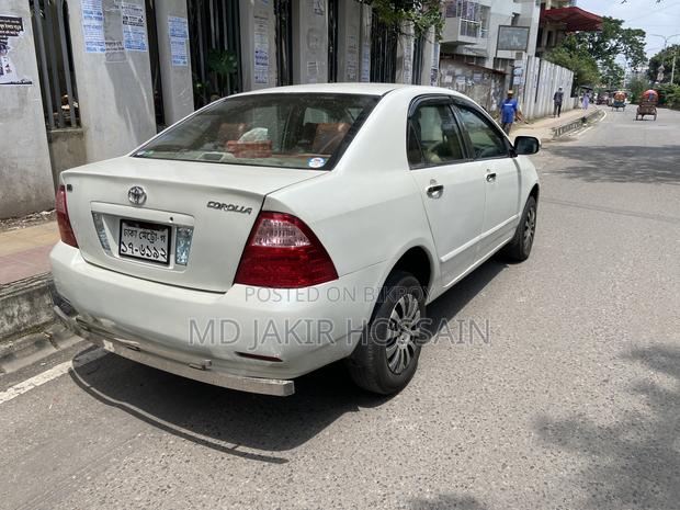 Toyota Corolla 2000 Pearl