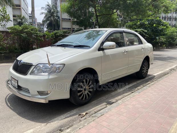 Toyota Corolla 2000 Pearl