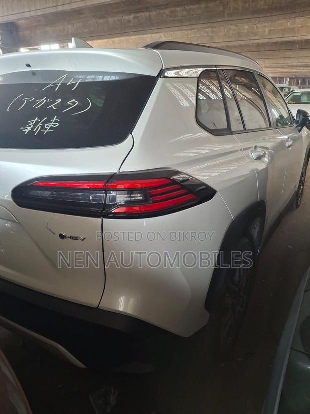 New Toyota Corolla Cross 2025 Pearl