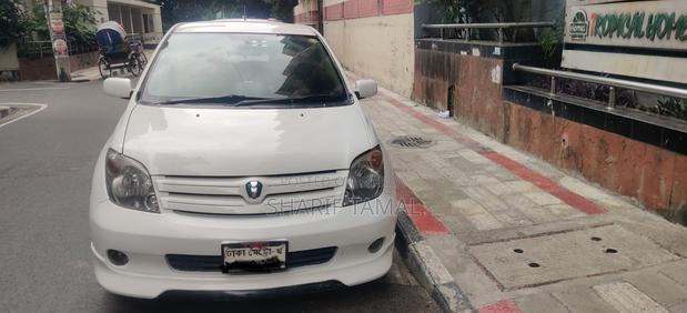 Toyota IST 2005 White