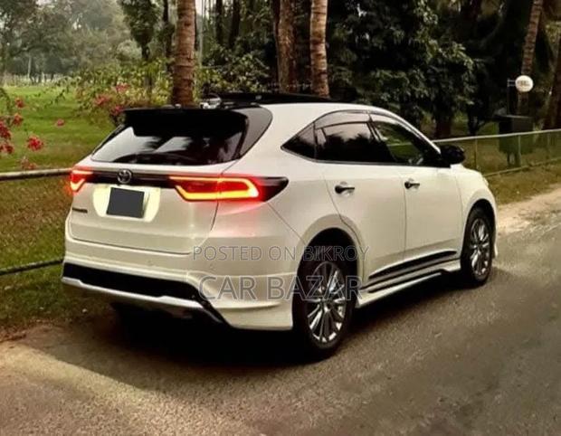 Toyota Harrier 2.0 4WD 2018 Pearl