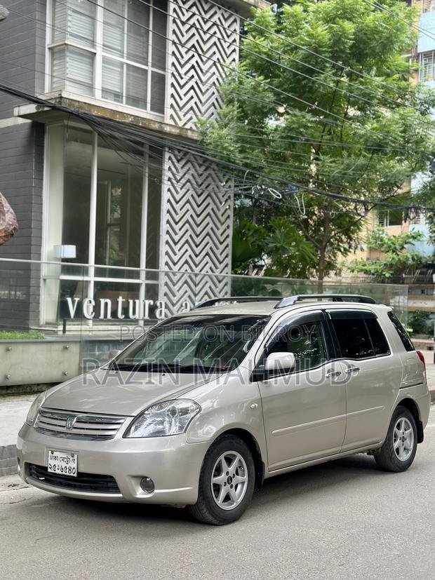 Toyota Raum 1.5 FWD 2005 Beige