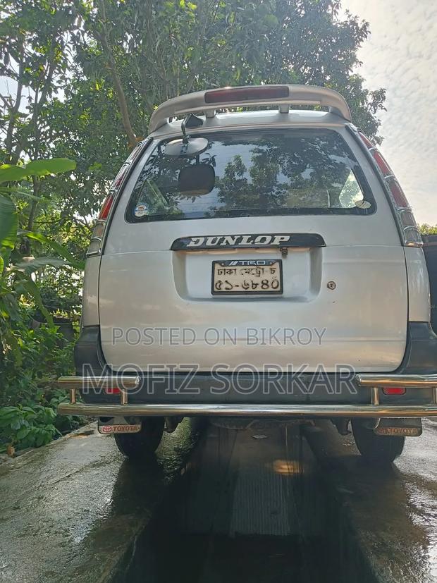 Toyota Noah 2001 Silver