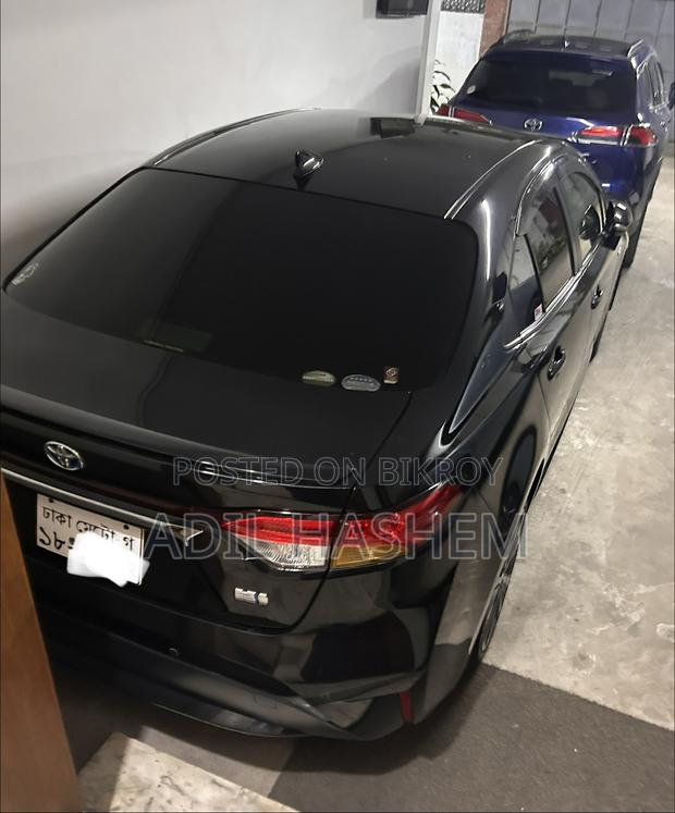 Toyota Corolla SE (1.8L 4cyl 2A) 2019 Black