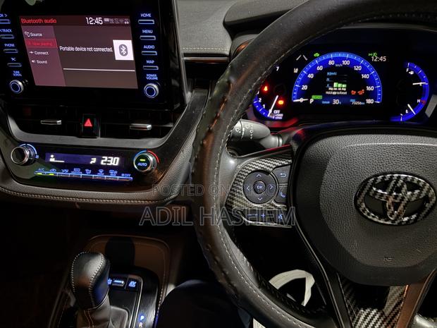 Toyota Corolla SE (1.8L 4cyl 2A) 2019 Black