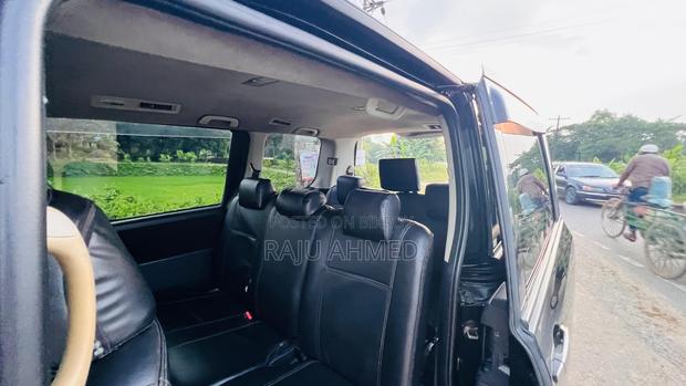 Toyota Noah 2010 Black