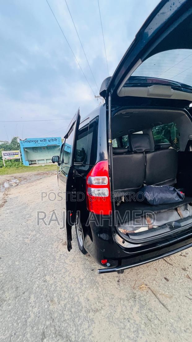Toyota Noah 2010 Black