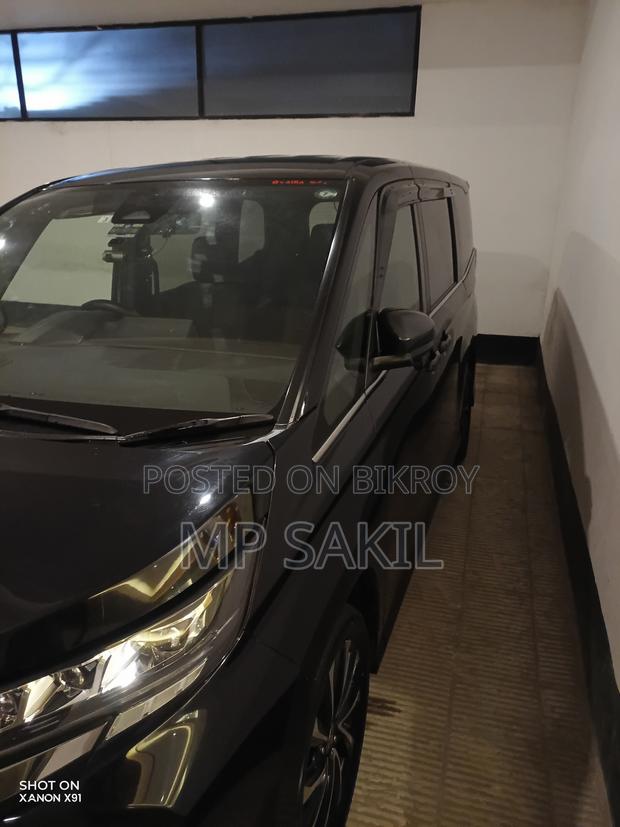 New Toyota Noah 2022 Black