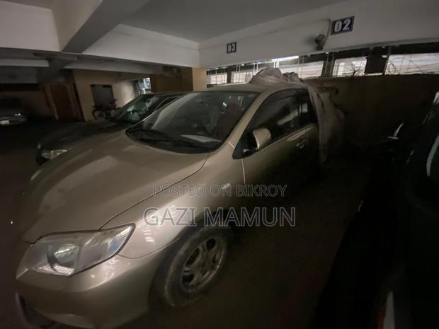 Toyota Axio 2006 Gold