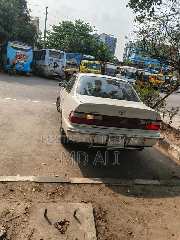 Toyota Corolla 1994 White
