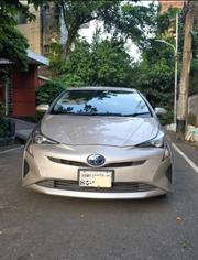 Toyota Prius Four Touring 2018 Gold for sale