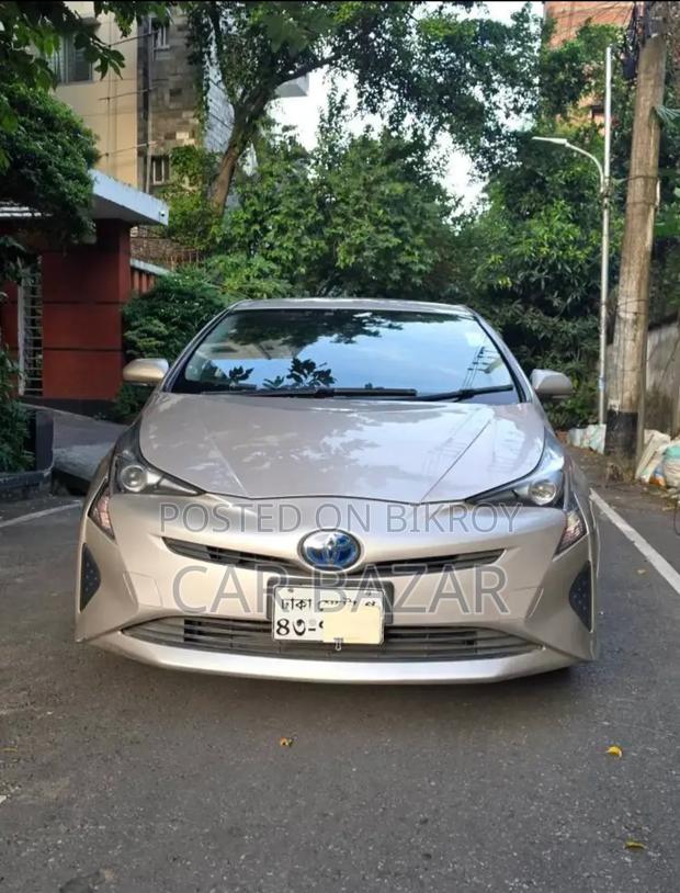 Toyota Prius Four Touring 2018 Gold