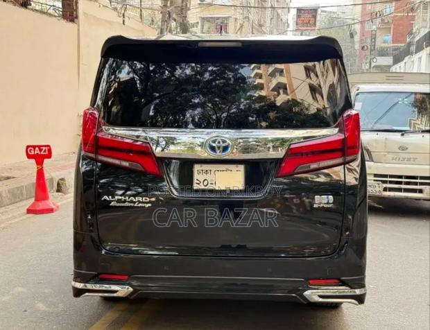 Toyota Alphard 2.5 Hybrid AWD 2019 Black