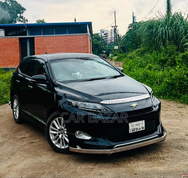 Toyota Harrier 2.0 2014 Black