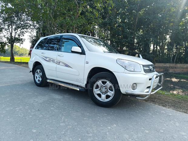 Toyota RAV4 2004 Pearl
