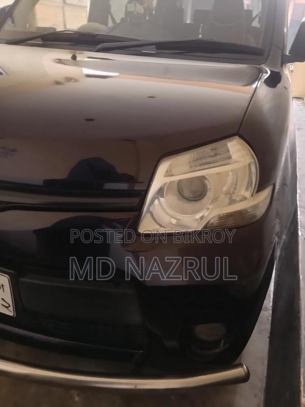 Toyota Sienta 2012 Maroon