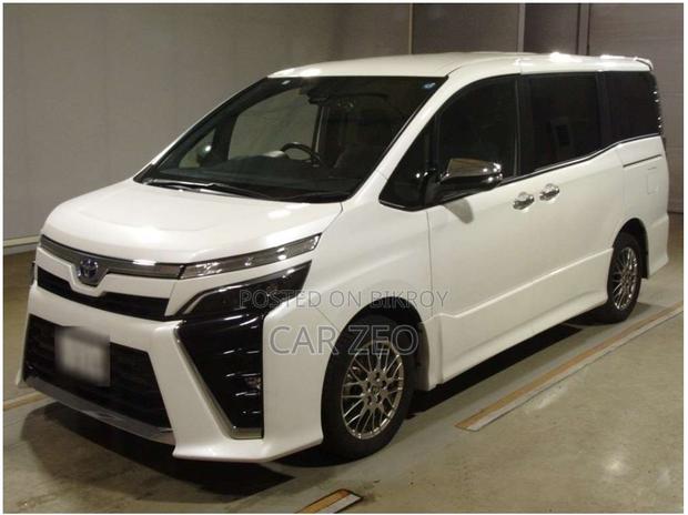 Toyota Voxy Hybrid ZS Kirameki III 2WD 7-Seater 2021 Pearl