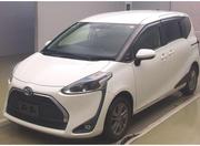 Toyota Sienta 1.5 Hybrid FWD 2021 Pearl for sale