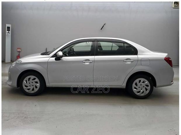 Toyota Axio 2021 Silver