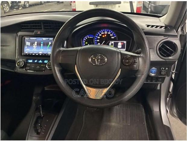 Toyota Axio 2021 Silver
