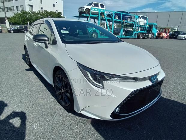 Toyota Corolla Touring WxB 2021 Pearl